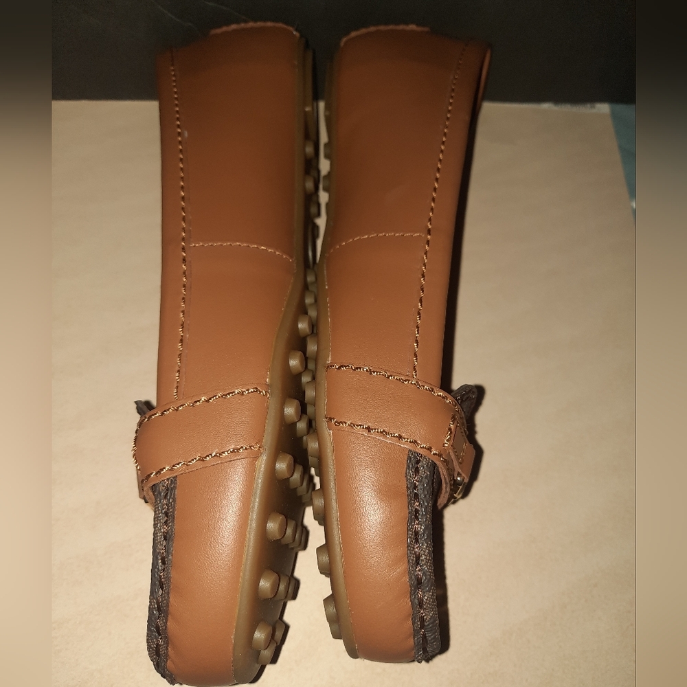 Michael Kors Tan and Brown Loafers Size 7.5 - Picture 3 of 6